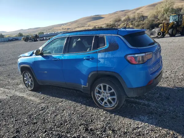 3C4NJDFB1NT195801 2022 JEEP COMPASS - Image 2