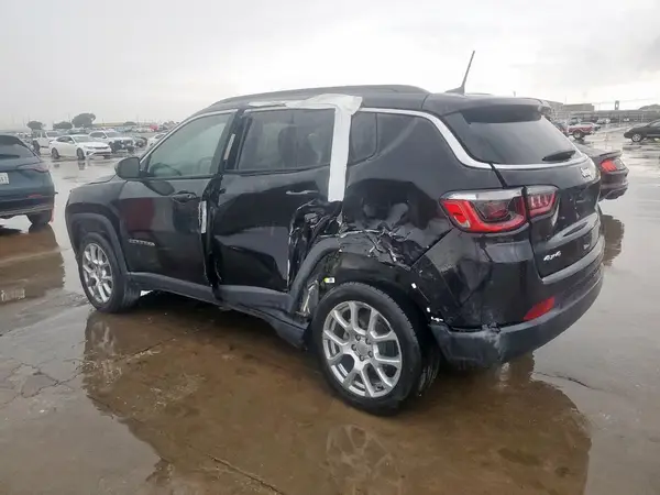 3C4NJDFB1NT218753 2022 JEEP COMPASS - Image 2