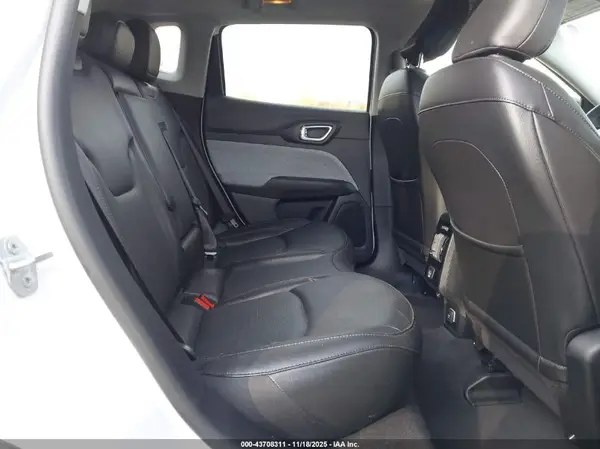 3C4NJDFB1NT231051 2022 JEEP COMPASS - Image 8