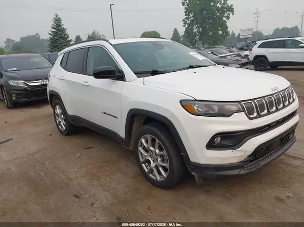 3C4NJDFB2NT128138 2022 JEEP COMPASS - Image 1