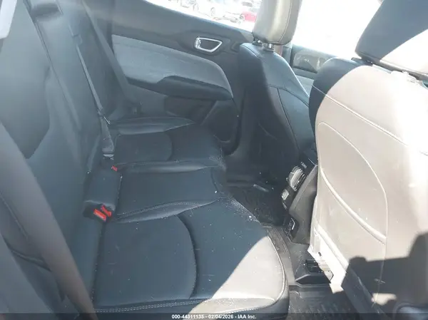 3C4NJDFB2NT128270 2022 JEEP COMPASS - Image 8