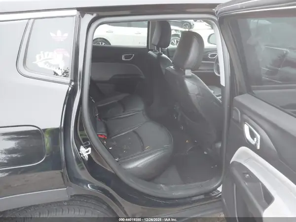 3C4NJDFB2NT128575 2022 JEEP COMPASS - Image 8
