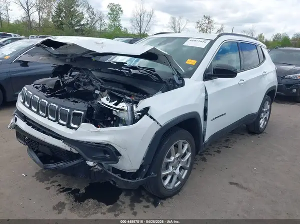 3C4NJDFB2NT173337 2022 JEEP COMPASS - Image 2