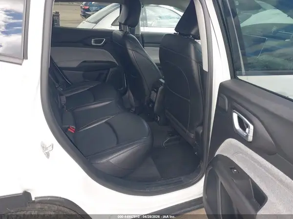 3C4NJDFB2NT173337 2022 JEEP COMPASS - Image 8