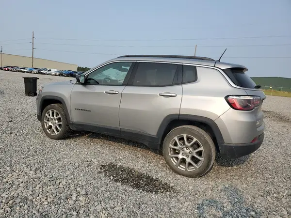 3C4NJDFB2NT191045 2022 JEEP COMPASS - Image 2