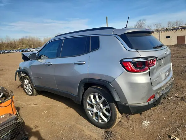 3C4NJDFB2NT204053 2022 JEEP COMPASS - Image 2