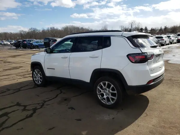 3C4NJDFB2NT209639 2022 JEEP COMPASS - Image 2