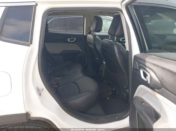 3C4NJDFB2NT209902 2022 JEEP COMPASS - Image 8