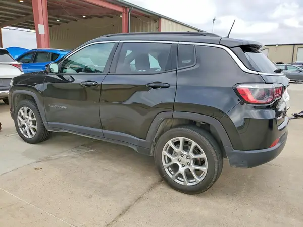3C4NJDFB2NT214601 2022 JEEP COMPASS - Image 2