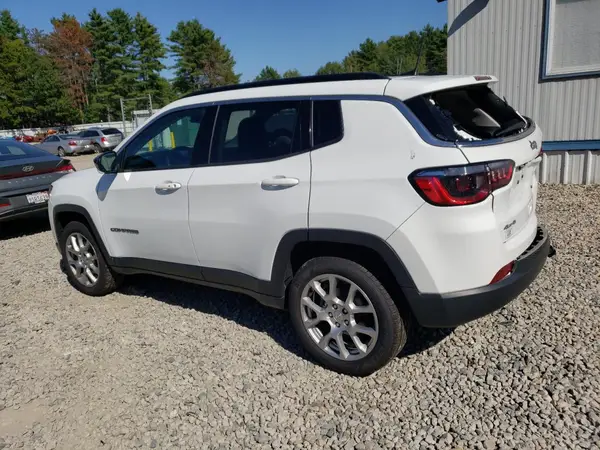 3C4NJDFB2NT230393 2022 JEEP COMPASS - Image 2