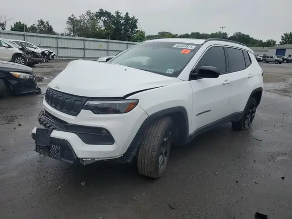 3C4NJDFB3NT127175 2022 JEEP COMPASS - Image 1