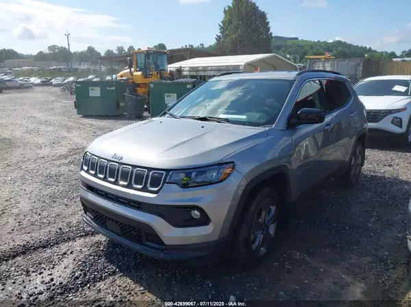 3C4NJDFB3NT134515 2022 JEEP COMPASS - Image 2