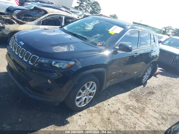 3C4NJDFB3NT222237 2022 JEEP COMPASS - Image 2