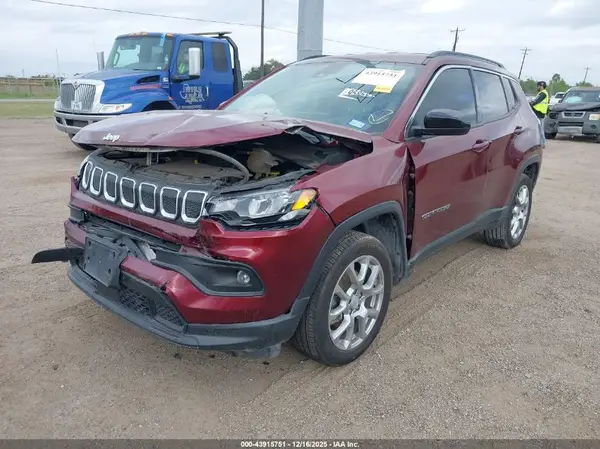 3C4NJDFB4NT109039 2022 JEEP COMPASS - Image 2