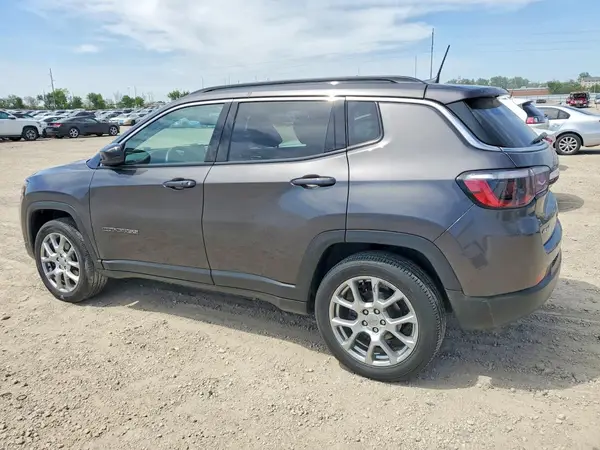 3C4NJDFB4NT132322 2022 JEEP COMPASS - Image 2