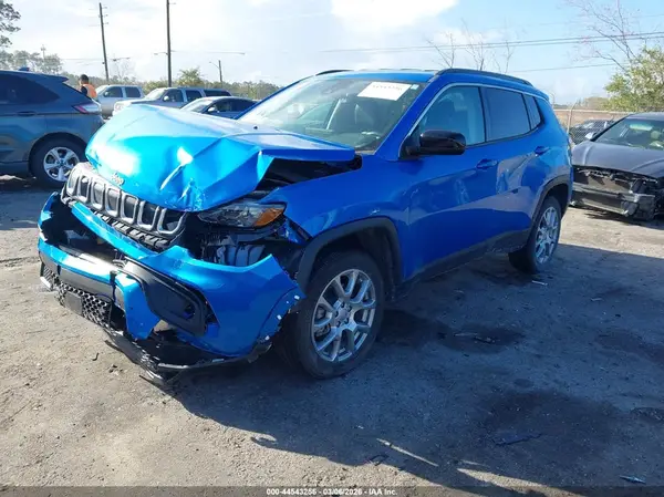 3C4NJDFB4NT151095 2022 JEEP COMPASS - Image 2