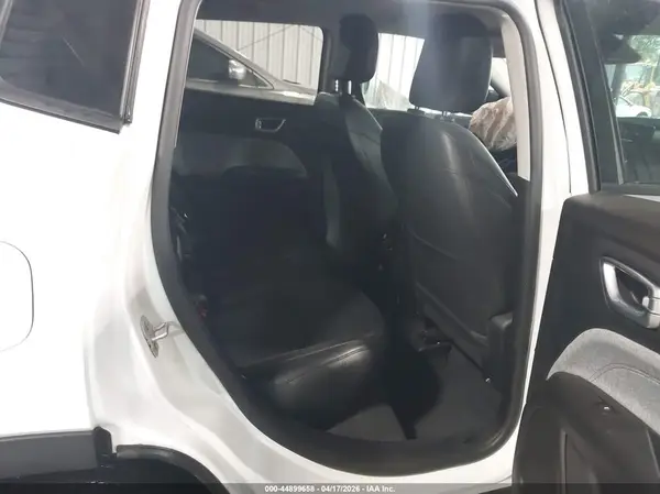 3C4NJDFB4NT178572 2022 JEEP COMPASS - Image 8