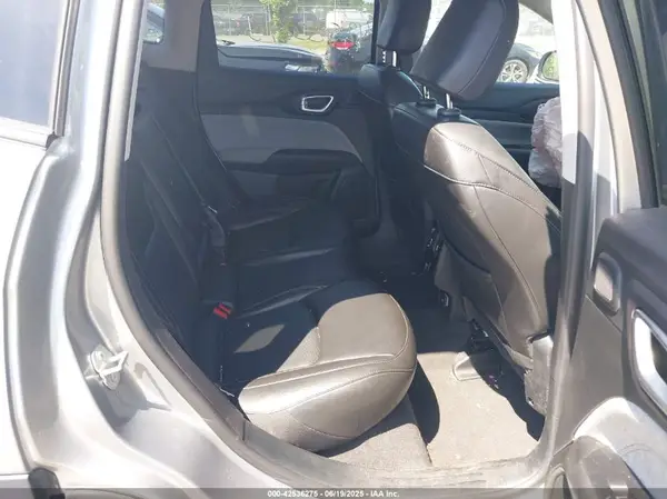 3C4NJDFB4NT181195 2022 JEEP COMPASS - Image 8