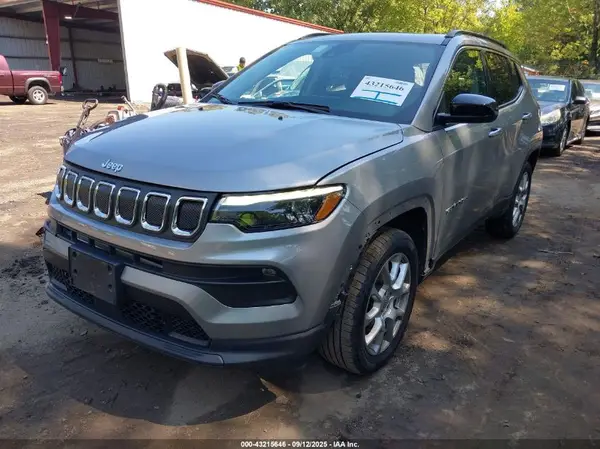 3C4NJDFB4NT207018 2022 JEEP COMPASS - Image 2
