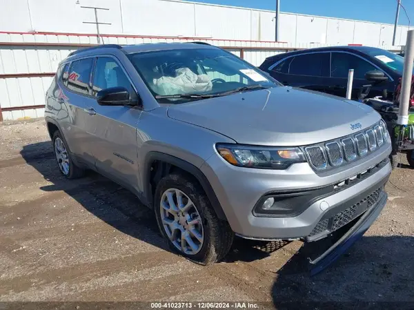3C4NJDFB4NT207889 2022 JEEP COMPASS - Image 1
