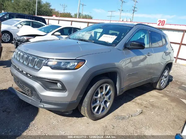 3C4NJDFB4NT207889 2022 JEEP COMPASS - Image 2