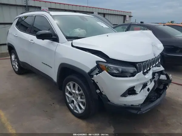 3C4NJDFB4NT211280 2022 JEEP COMPASS - Image 1