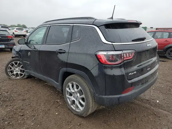 3C4NJDFB4NT212445 2022 JEEP COMPASS - Image 2