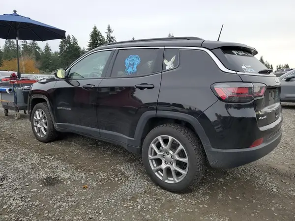 3C4NJDFB4NT219718 2022 JEEP COMPASS - Image 2