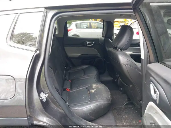 3C4NJDFB4NT221940 2022 JEEP COMPASS - Image 8