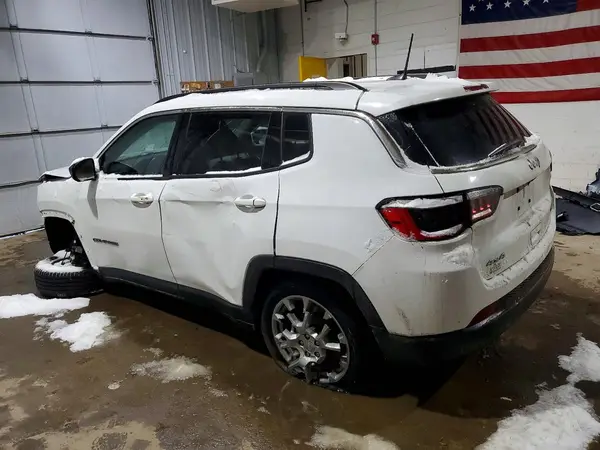 3C4NJDFB5NT125668 2022 JEEP COMPASS - Image 2