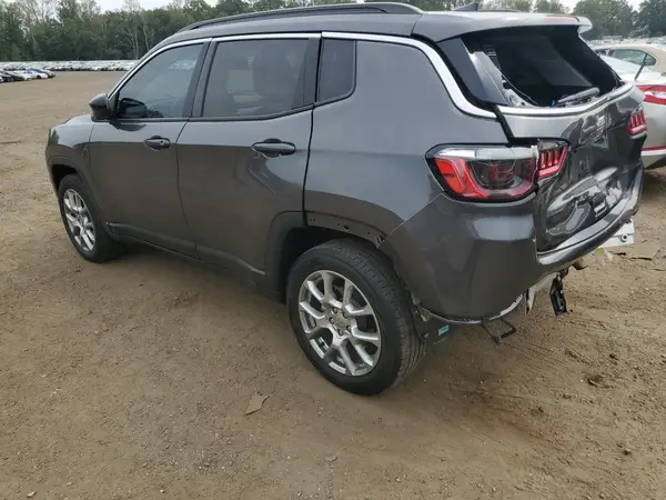 3C4NJDFB5NT129865 2022 JEEP COMPASS - Image 2