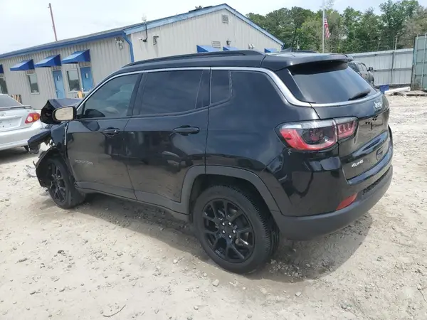 3C4NJDFB5NT131065 2022 JEEP COMPASS - Image 2