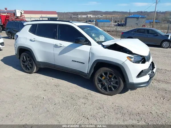 3C4NJDFB5NT172425 2022 JEEP COMPASS - Image 1