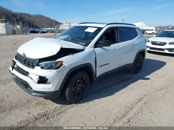 3C4NJDFB5NT172425 2022 JEEP COMPASS - Image 2
