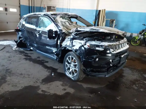 3C4NJDFB5NT173610 2022 JEEP COMPASS - Image 1