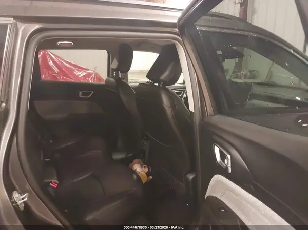 3C4NJDFB5NT177043 2022 JEEP COMPASS - Image 8
