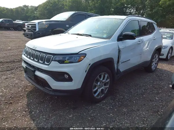 3C4NJDFB5NT195364 2022 JEEP COMPASS - Image 2