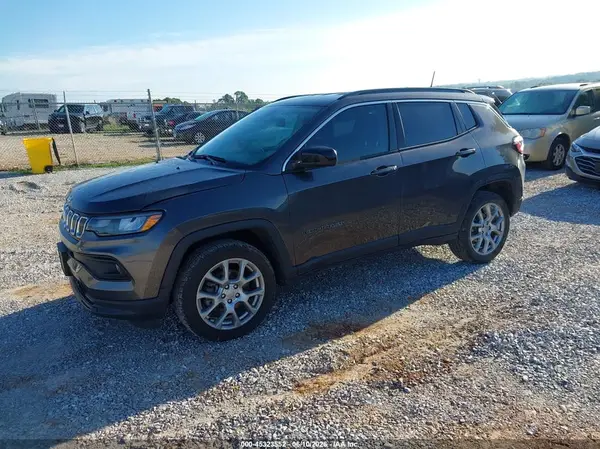 3C4NJDFB5NT221686 2022 JEEP COMPASS - Image 2