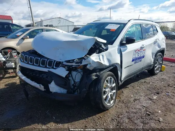 3C4NJDFB6NT152460 2022 JEEP COMPASS - Image 2