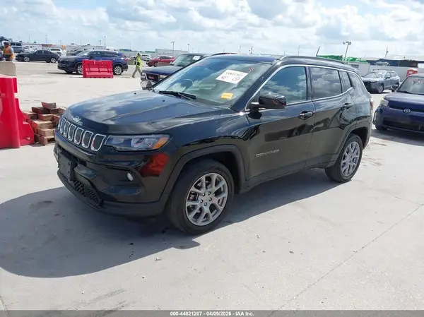 3C4NJDFB6NT169758 2022 JEEP COMPASS - Image 2