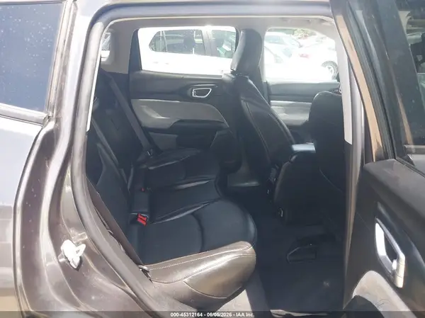 3C4NJDFB6NT204055 2022 JEEP COMPASS - Image 8