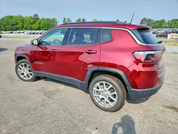 3C4NJDFB6NT207473 2022 JEEP COMPASS - Image 2
