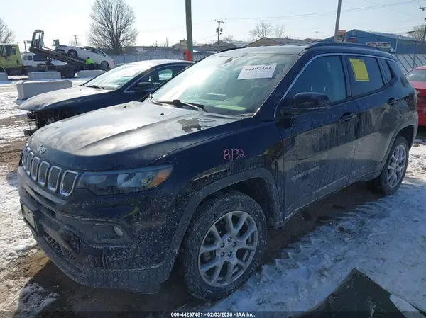 3C4NJDFB6NT218750 2022 JEEP COMPASS - Image 2
