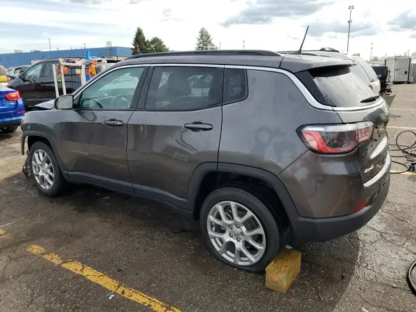 3C4NJDFB7NT109259 2022 JEEP COMPASS - Image 2