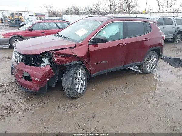 3C4NJDFB7NT118446 2022 JEEP COMPASS - Image 2