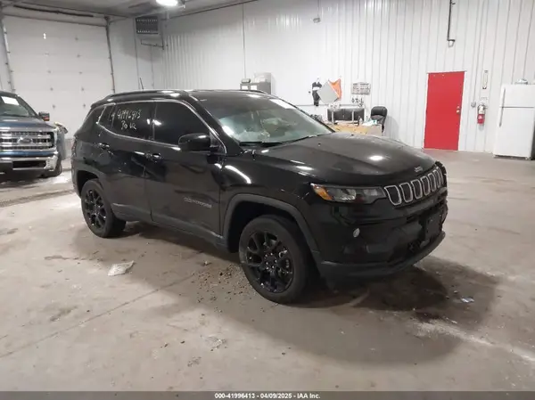 3C4NJDFB7NT128068 2022 JEEP COMPASS - Image 1