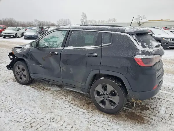 3C4NJDFB7NT142214 2022 JEEP COMPASS - Image 2