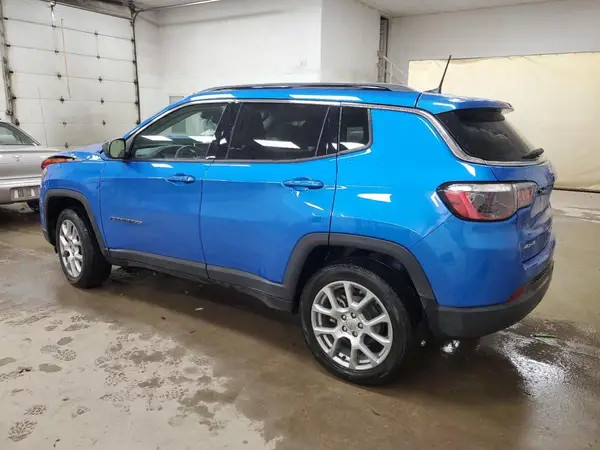 3C4NJDFB7NT150376 2022 JEEP COMPASS - Image 2