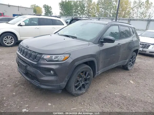 3C4NJDFB7NT179165 2022 JEEP COMPASS - Image 2