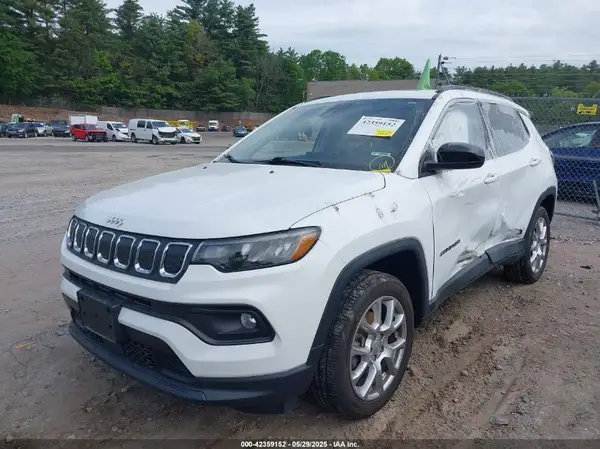 3C4NJDFB7NT181093 2022 JEEP COMPASS - Image 2